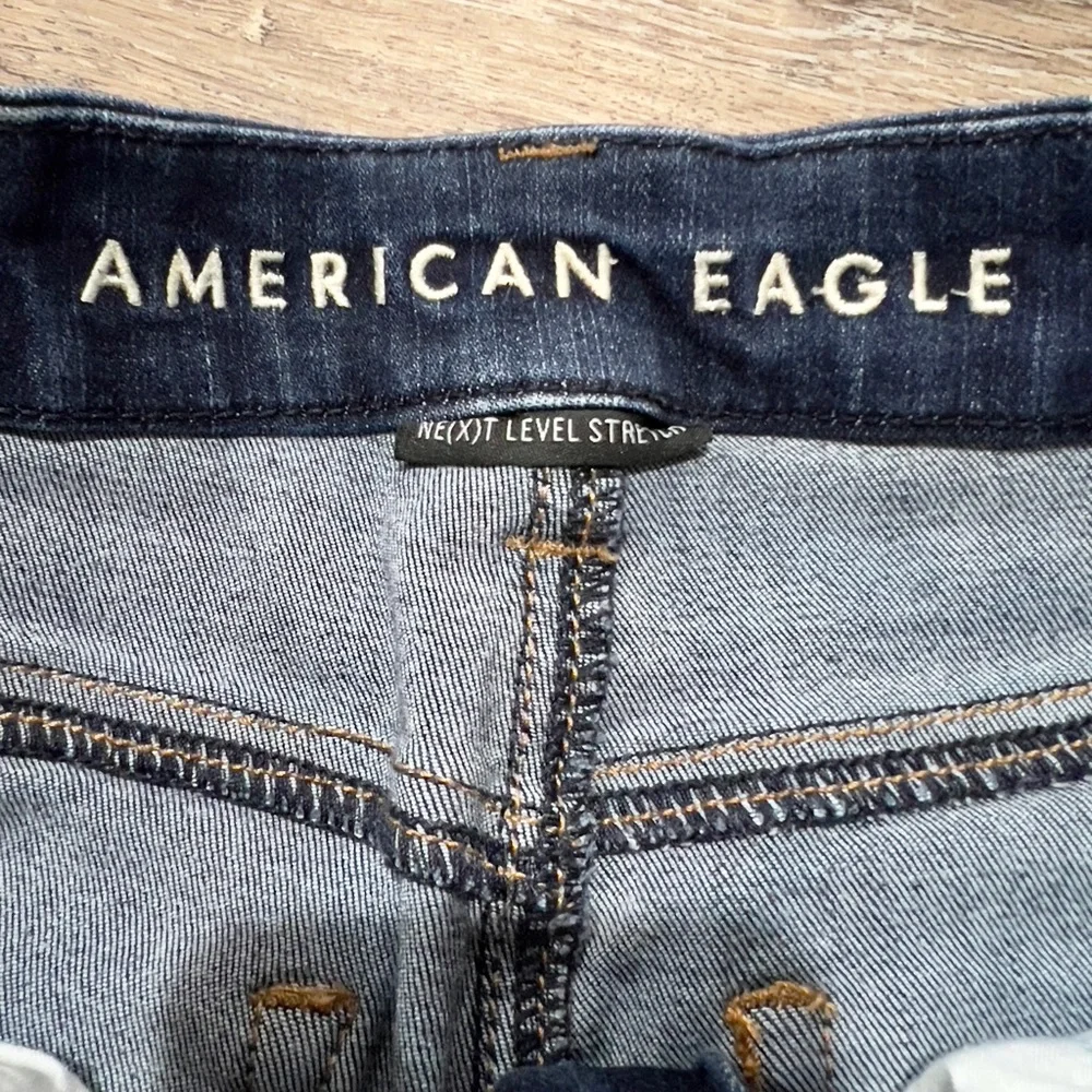 American Eagle Hi-Rise Next Level Stretch Distressed Shorties size 2 Dark Wash - Picture 3 of 5